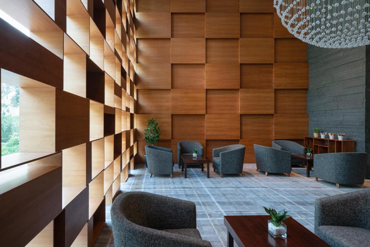 Oasia Resort Sentosa By Far East Hospitality Сингапур Экстерьер фото The lobby of the hotel