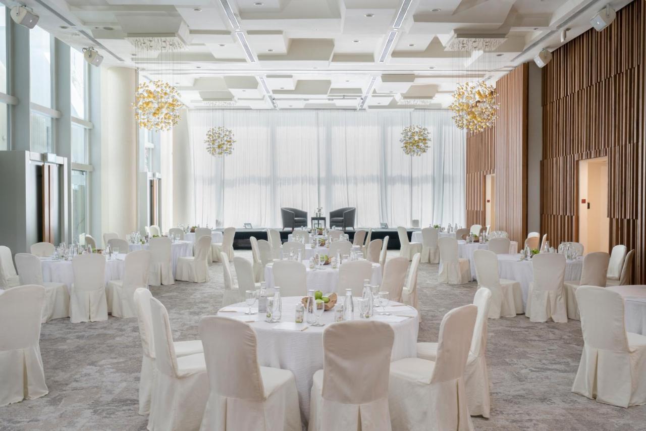 Oasia Resort Sentosa By Far East Hospitality Сингапур Экстерьер фото The ballroom