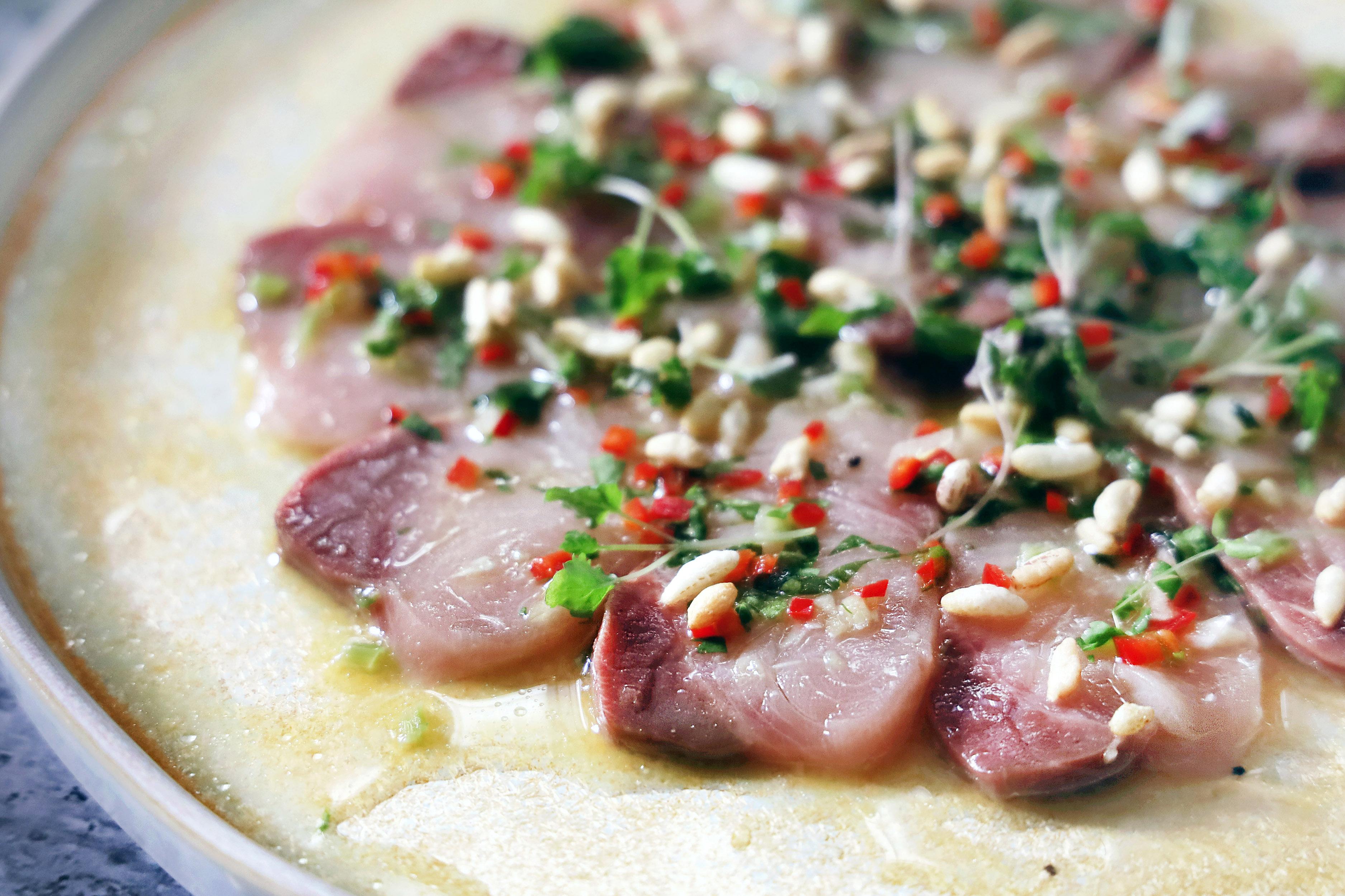 Oasia Resort Sentosa By Far East Hospitality Сингапур Экстерьер фото A dish of carpaccio